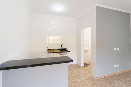 Cozinha e Área de Serviço de apartamento para alugar com 2 quartos, 45m² em Jardim Maria Beatriz, Carapicuíba