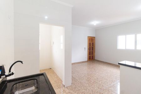 Cozinha e Área de Serviço de apartamento para alugar com 2 quartos, 45m² em Jardim Maria Beatriz, Carapicuíba