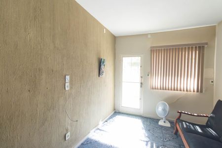 Sala de casa para alugar com 1 quarto, 50m² em Brasilândia, São Gonçalo