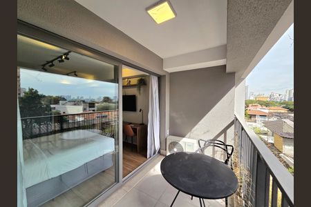 Varanda de kitnet/studio à venda com 1 quarto, 31m² em Indianópolis, São Paulo