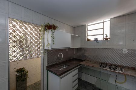 Cozinha de apartamento para alugar com 2 quartos, 60m² em São Pedro, Belo Horizonte
