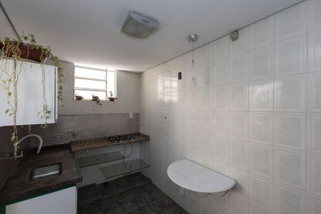 Cozinha de apartamento para alugar com 2 quartos, 60m² em São Pedro, Belo Horizonte