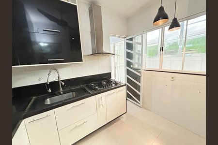 Cozinha de casa para alugar com 2 quartos, 75m² em Osvaldo Cruz, Rio de Janeiro