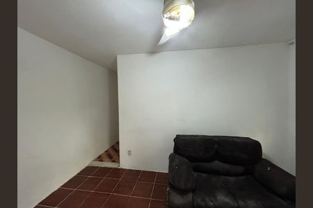 Sala de casa para alugar com 2 quartos, 75m² em Osvaldo Cruz, Rio de Janeiro