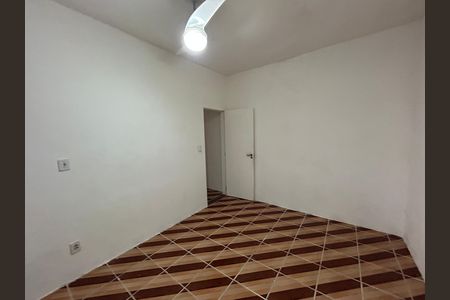 Quarto 1 de casa para alugar com 2 quartos, 75m² em Osvaldo Cruz, Rio de Janeiro