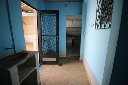 Casa para alugar com 76m², 2 quartos e 1 vagaVaranda fundos