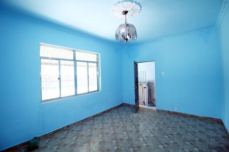 Sala de casa para alugar com 2 quartos, 76m² em Penha, Rio de Janeiro