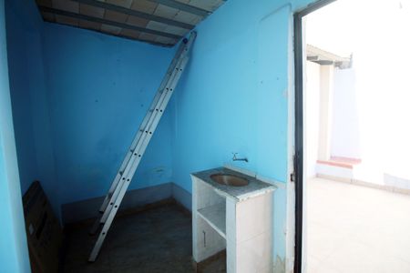 Casa para alugar com 76m², 2 quartos e 1 vagaVaranda fundos