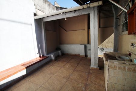 Casa para alugar com 76m², 2 quartos e 1 vagaÁrea de Serviço