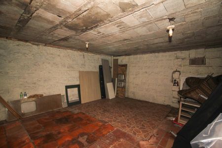 Garagem de casa para alugar com 5 quartos, 300m² em Medianeira, Porto Alegre