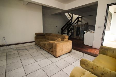 Sala de casa para alugar com 5 quartos, 300m² em Medianeira, Porto Alegre