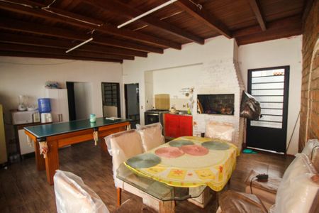 Varanda de casa para alugar com 5 quartos, 300m² em Medianeira, Porto Alegre