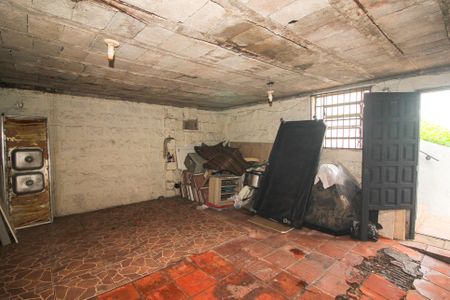 Garagem de casa para alugar com 5 quartos, 300m² em Medianeira, Porto Alegre