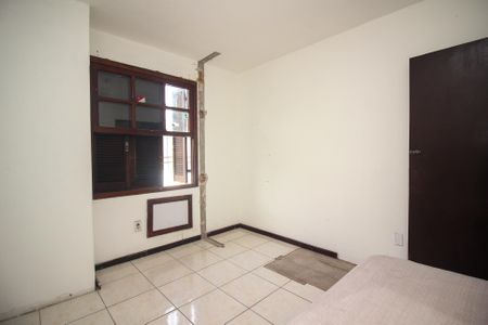 Quarto 4 de casa para alugar com 5 quartos, 300m² em Medianeira, Porto Alegre