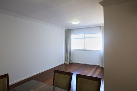 Sala de apartamento para alugar com 2 quartos, 86m² em Funcionários, Belo Horizonte