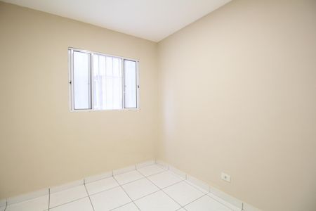 Quarto 1 de casa para alugar com 2 quartos, 46m² em Parque Assuncao, Taboão da Serra