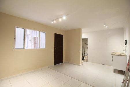 Sala de casa para alugar com 2 quartos, 46m² em Parque Assuncao, Taboão da Serra