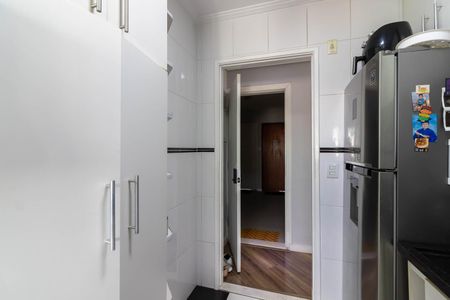 Cozinha de apartamento para alugar com 3 quartos, 62m² em Vila Amélia, São Paulo