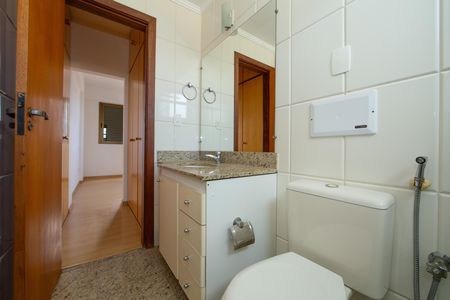 BANHEIRO1 de apartamento para alugar com 3 quartos, 98m² em Serra, Belo Horizonte