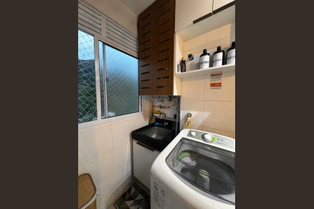 Área de serviço de apartamento para alugar com 2 quartos, 45m² em Água Santa, Rio de Janeiro