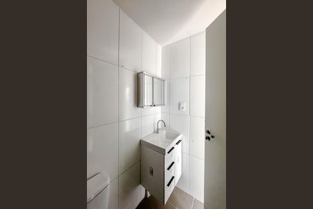 Banheiro de kitnet/studio para alugar com 1 quarto, 29m² em Mooca, São Paulo