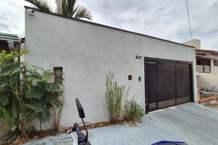 Fachada do Prédio de casa para alugar com 5 quartos, 180m² em Jardim dos Oliveiras, Campinas