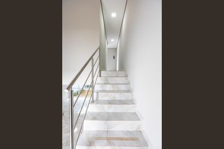 Acesso ao Nível Superior de casa para alugar com 2 quartos, 135m² em Parque São Quirino, Campinas