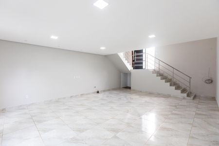 Sala  de casa para alugar com 2 quartos, 135m² em Parque São Quirino, Campinas