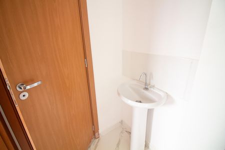 Banheiro de apartamento à venda com 2 quartos, 33m² em Vila das Belezas, São Paulo