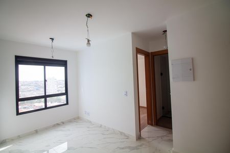 Apartamento à venda com 2 quartos, 33m² em Vila das Belezas, São Paulo