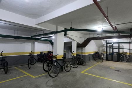 Área Comum - Bicicletário de apartamento para alugar com 1 quarto, 41m² em Marapé, Santos