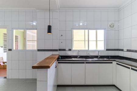 Cozinha de apartamento para alugar com 3 quartos, 226m² em Santa Ifigênia, São Paulo