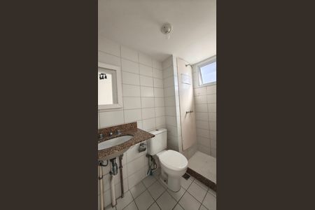 Apartamento para alugar com 75m², 3 quartos e 1 vaga Apartamento para alugar com 75m², 3 quartos e 1 vagaBanheiro da Suíte 2