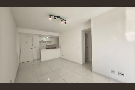 Apartamento para alugar com 75m², 3 quartos e 1 vaga Apartamento para alugar com 75m², 3 quartos e 1 vagaSala