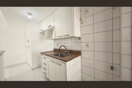 Apartamento para alugar com 75m², 3 quartos e 1 vaga Apartamento para alugar com 75m², 3 quartos e 1 vagaCozinha e Área de Serviço