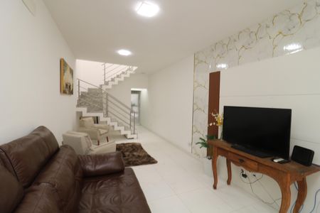 Casa à venda com 3 quartos, 110m² em Vila Prudente, São Paulo
