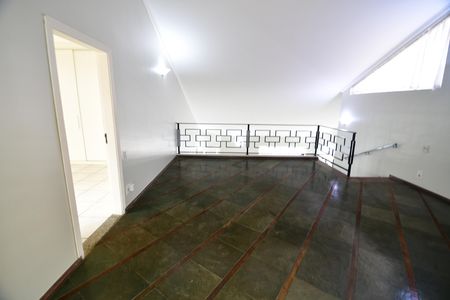Mezanino de casa para alugar com 4 quartos, 400m² em Jardim Chapadão, Campinas