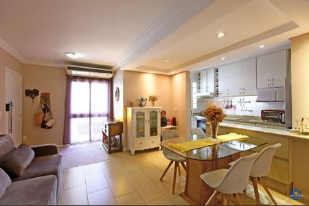 Sala de apartamento à venda com 3 quartos, 142m² em São João, Porto Alegre