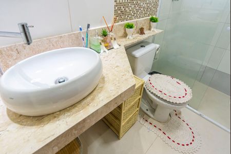 Banheiro  de apartamento para alugar com 2 quartos, 40m² em Parque Erasmo Assunção, Santo André