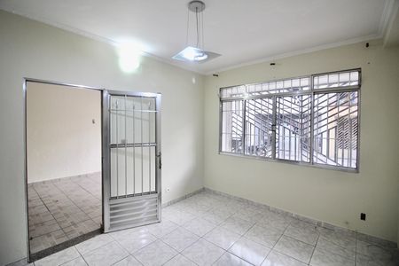 Casa à venda com 4 quartos, 230m² em Cangaiba, São Paulo