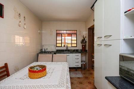 Cozinha de casa para alugar com 3 quartos, 264m² em Jardim Record, Taboão da Serra