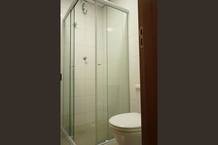 Banheiro de apartamento para alugar com 1 quarto, 33m² em Vila Esperança, São Paulo