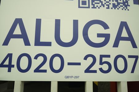 Placa QBYP-297 de apartamento para alugar com 1 quarto, 33m² em Vila Esperança, São Paulo
