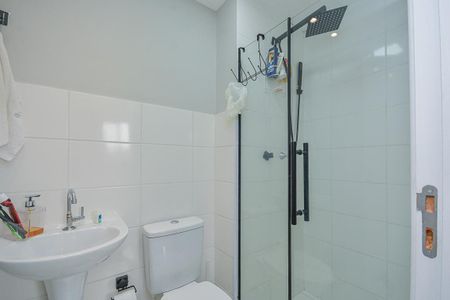 Banheiro de apartamento para alugar com 2 quartos, 33m² em Pedreira, São Paulo