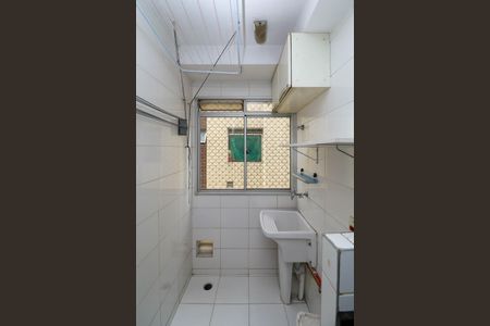 Área de Serviço de apartamento para alugar com 2 quartos, 48m² em Vila Indiana, Taboão da Serra