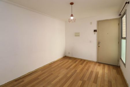 Sala  de apartamento para alugar com 2 quartos, 48m² em Vila Indiana, Taboão da Serra