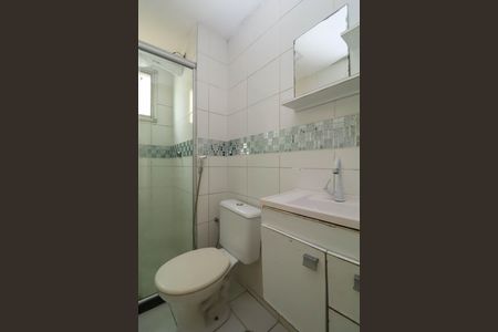 Banheiro de apartamento para alugar com 2 quartos, 48m² em Vila Indiana, Taboão da Serra