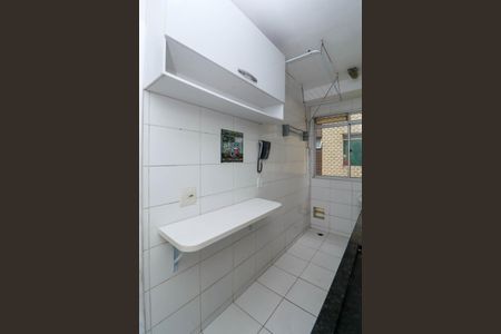 Cozinha  de apartamento para alugar com 2 quartos, 48m² em Vila Indiana, Taboão da Serra