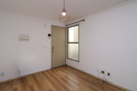 Sala  de apartamento para alugar com 2 quartos, 48m² em Vila Indiana, Taboão da Serra