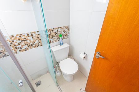 Banheiro de apartamento à venda com 2 quartos, 52m² em Minaslandia, Belo Horizonte